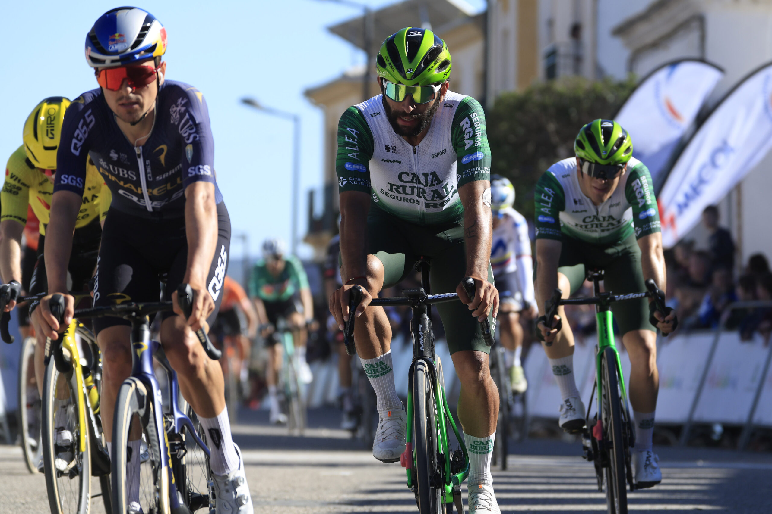 Fernando Gaviria seguirá una temporada más en Caja Rural-Seguros RGA
